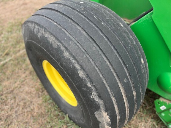 2016 John Deere 569 Baler/Round