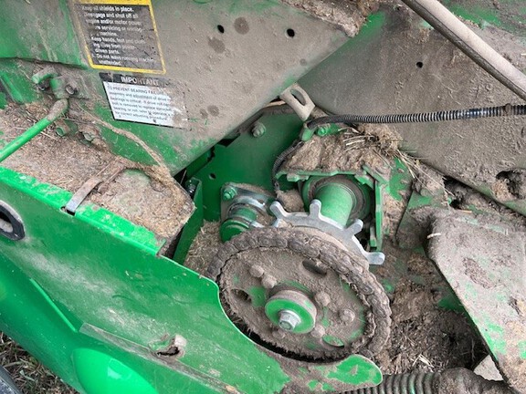 2016 John Deere 569 Baler/Round