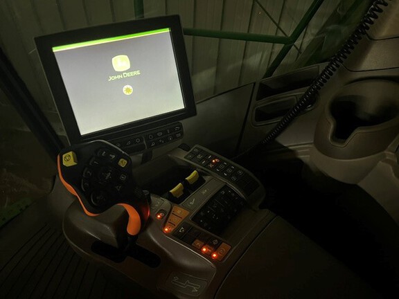2022 John Deere S780 Combine