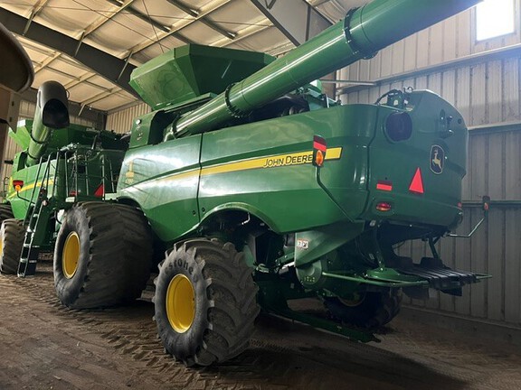 2022 John Deere S780 Combine
