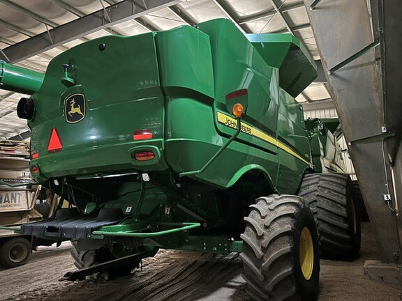 2022 John Deere S780 Combine