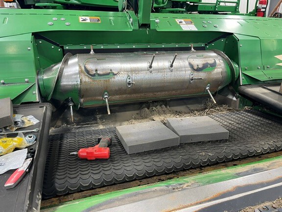 2022 John Deere RD45F Header Combine
