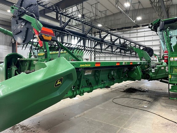 2022 John Deere RD45F Header Combine