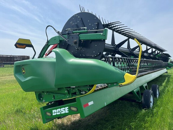 2022 John Deere RD45F Header Combine