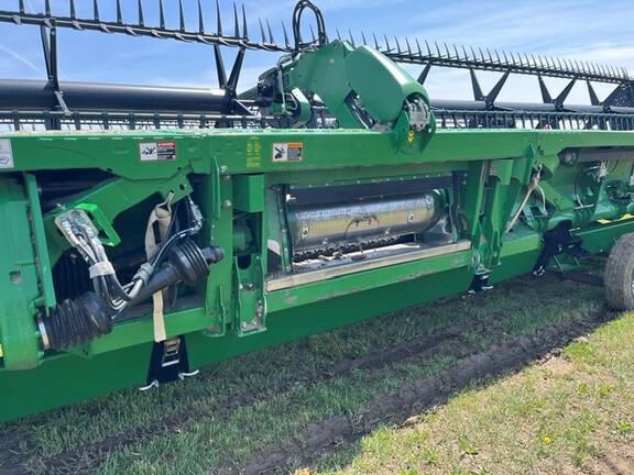 2022 John Deere RD45F Header Combine