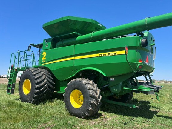2022 John Deere S780 Combine