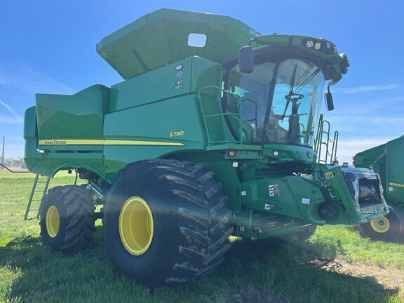 2022 John Deere S780 Combine