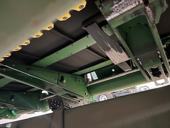 2020 John Deere 745FD Header Combine