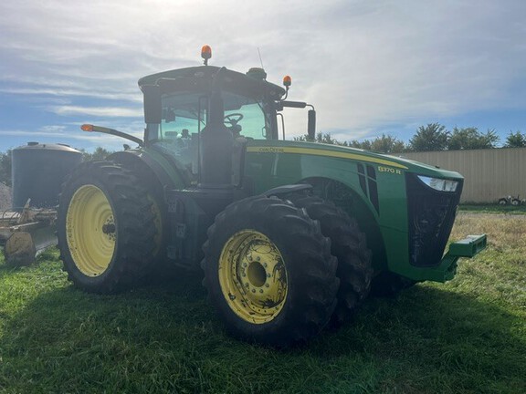 2017 John Deere 8370R Tractor