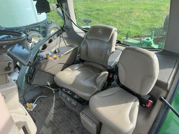 2017 John Deere 8370R Tractor