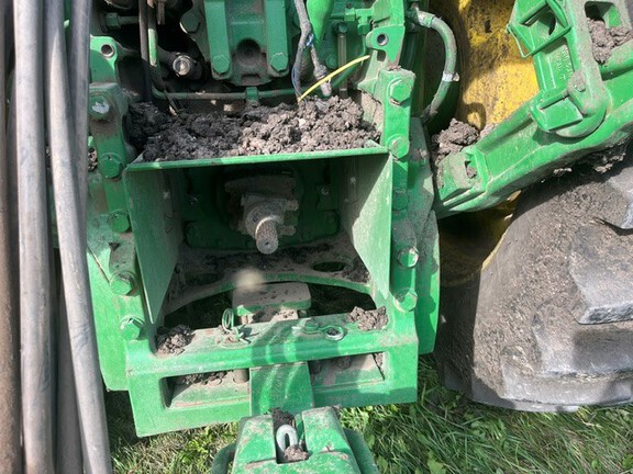 2017 John Deere 8370R Tractor