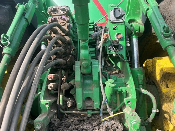 2017 John Deere 8370R Tractor