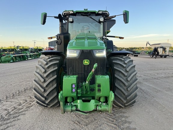 2022 John Deere 8R 370 Tractor