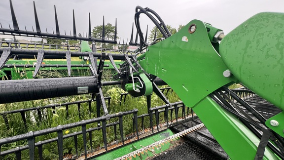 2021 John Deere RD45F Header Combine