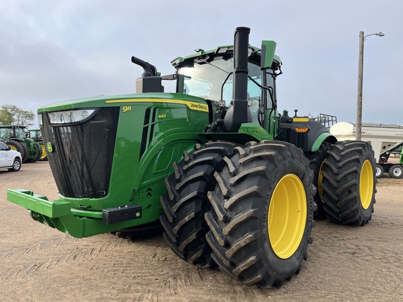 2022 John Deere 9R 440 Tractor 4WD