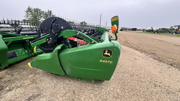 2018 John Deere 645FD Header Combine