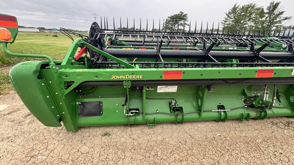 2018 John Deere 645FD Header Combine