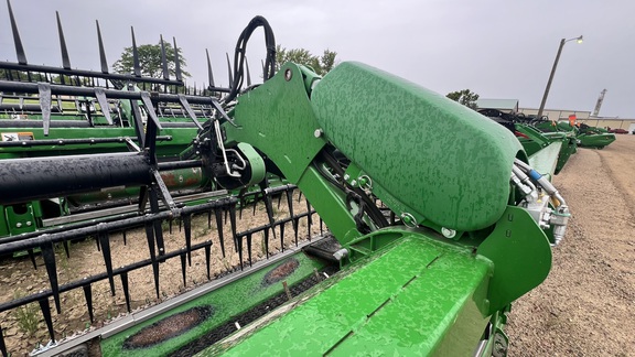 2018 John Deere 645FD Header Combine