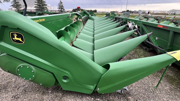 2022 John Deere C12R Header Corn Head