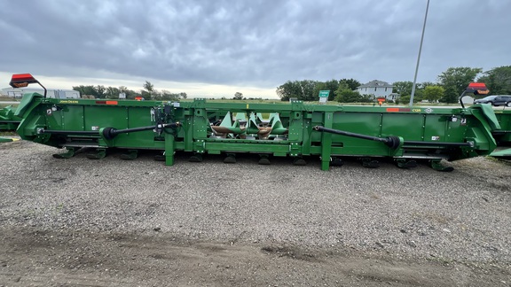 2022 John Deere C12R Header Corn Head