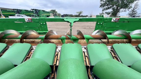 2022 John Deere C12R Header Corn Head