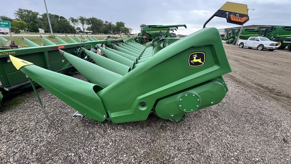 2022 John Deere C12R Header Corn Head