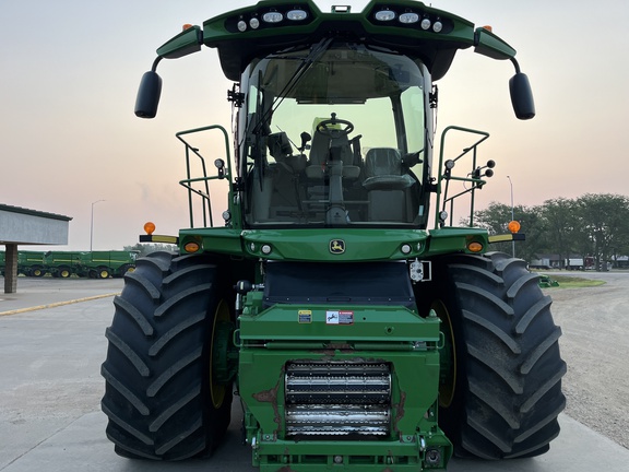 2023 John Deere 9900 Forage Harvester