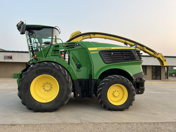 2023 John Deere 9900 Forage Harvester