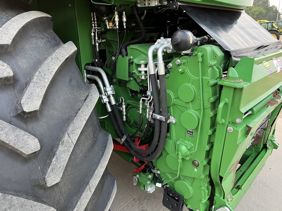 2023 John Deere 9900 Forage Harvester