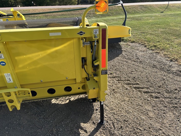2023 John Deere 659 Header Forage