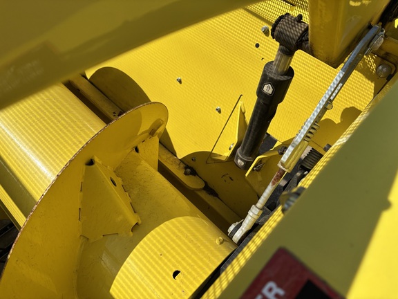 2023 John Deere 659 Header Forage