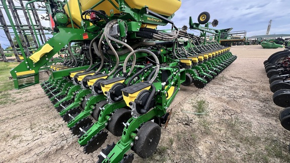 2021 John Deere DB60 Planter