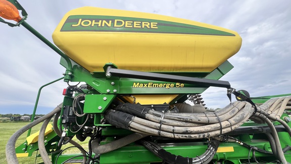 2021 John Deere DB60 Planter