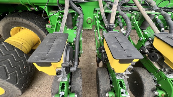 2021 John Deere DB60 Planter