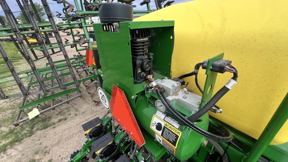 2021 John Deere DB60 Planter