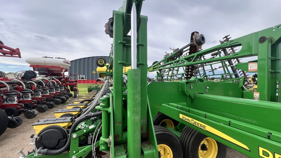 2021 John Deere DB60 Planter