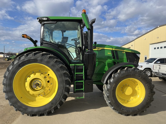 2022 John Deere 6R 250 Tractor