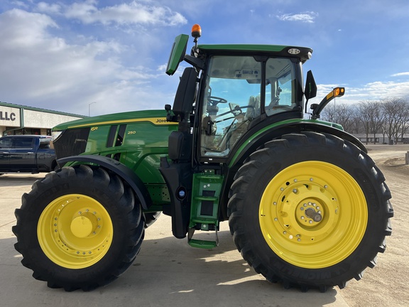 2022 John Deere 6R 250 Tractor