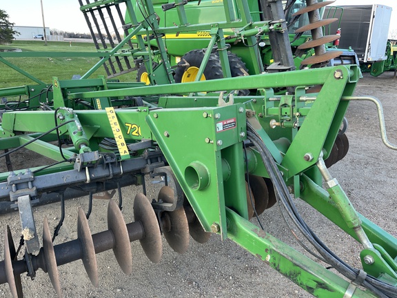 2005 John Deere 726 Mulch Finisher