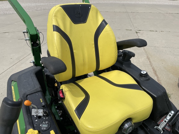 2021 John Deere Z950R Mower/Zero Turn