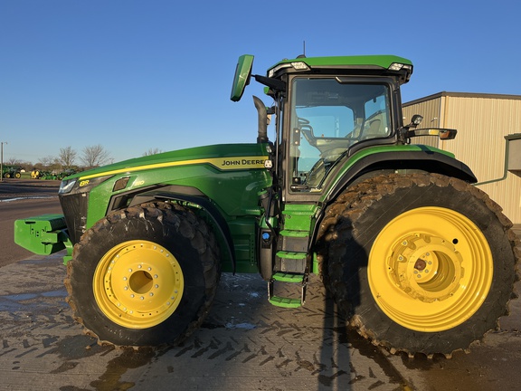 2021 John Deere 8R 310 Tractor