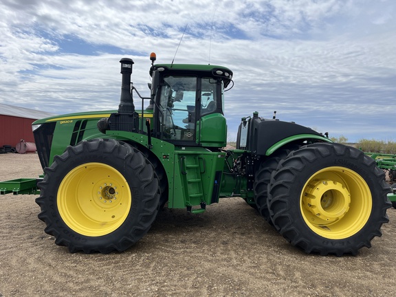 2019 John Deere 9520R Tractor 4WD