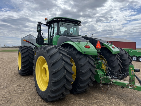 2019 John Deere 9520R Tractor 4WD