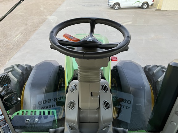 2022 John Deere 8R 370 Tractor