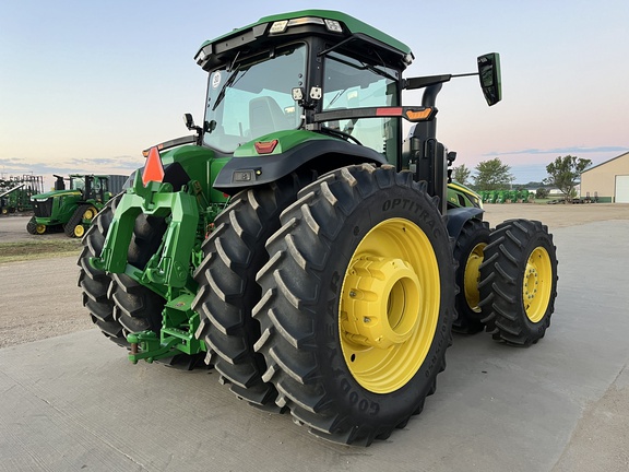 2022 John Deere 8R 370 Tractor