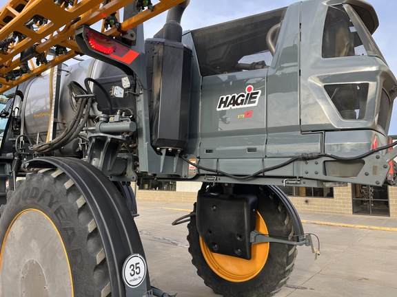 2022 Hagie STS12 Sprayer/High Clearance