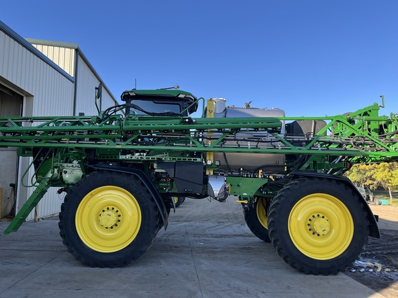 2024 John Deere 616R Sprayer/High Clearance