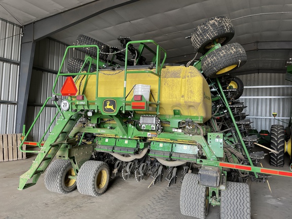 2021 John Deere N540C Air Seeder