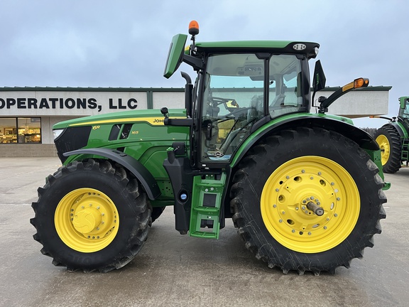 2022 John Deere 6R 165 Tractor