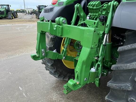 2022 John Deere 6R 165 Tractor